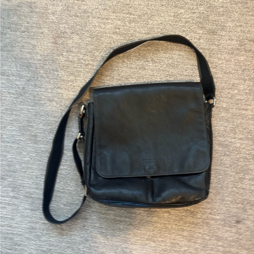 Men's Black Leather Messenger Bag